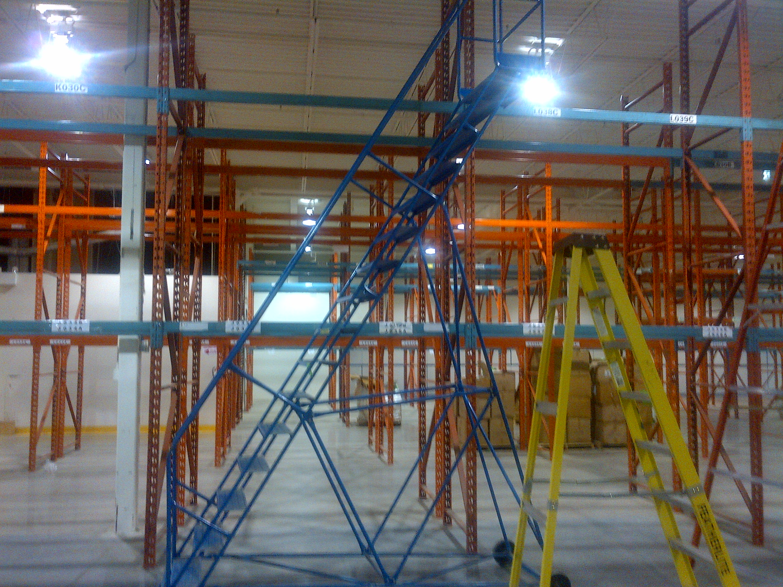 16 step rolling ladders